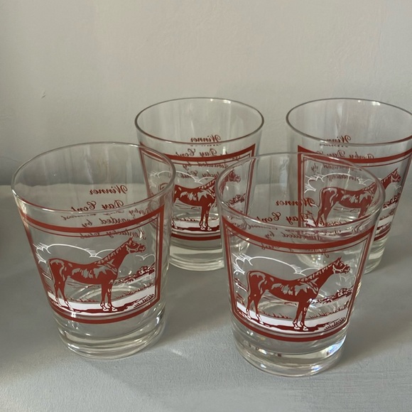 Set of 4 Kentucky Derby Club winner horse glasses vintage?? - Picture 1 of 8